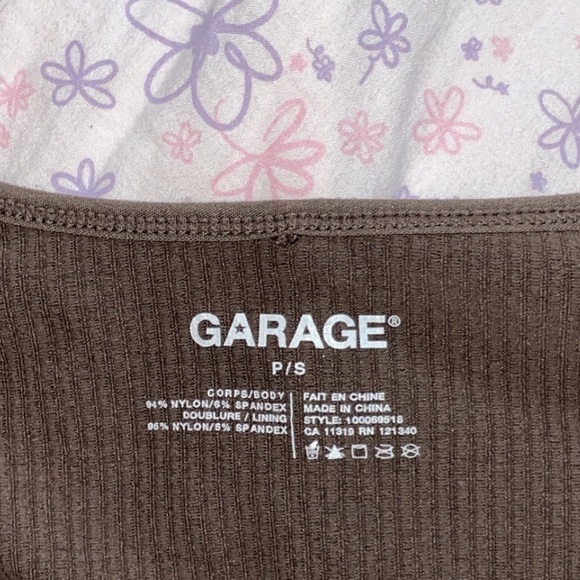 Cropped v-neck seamless long sleeve - Picture 2 of 3